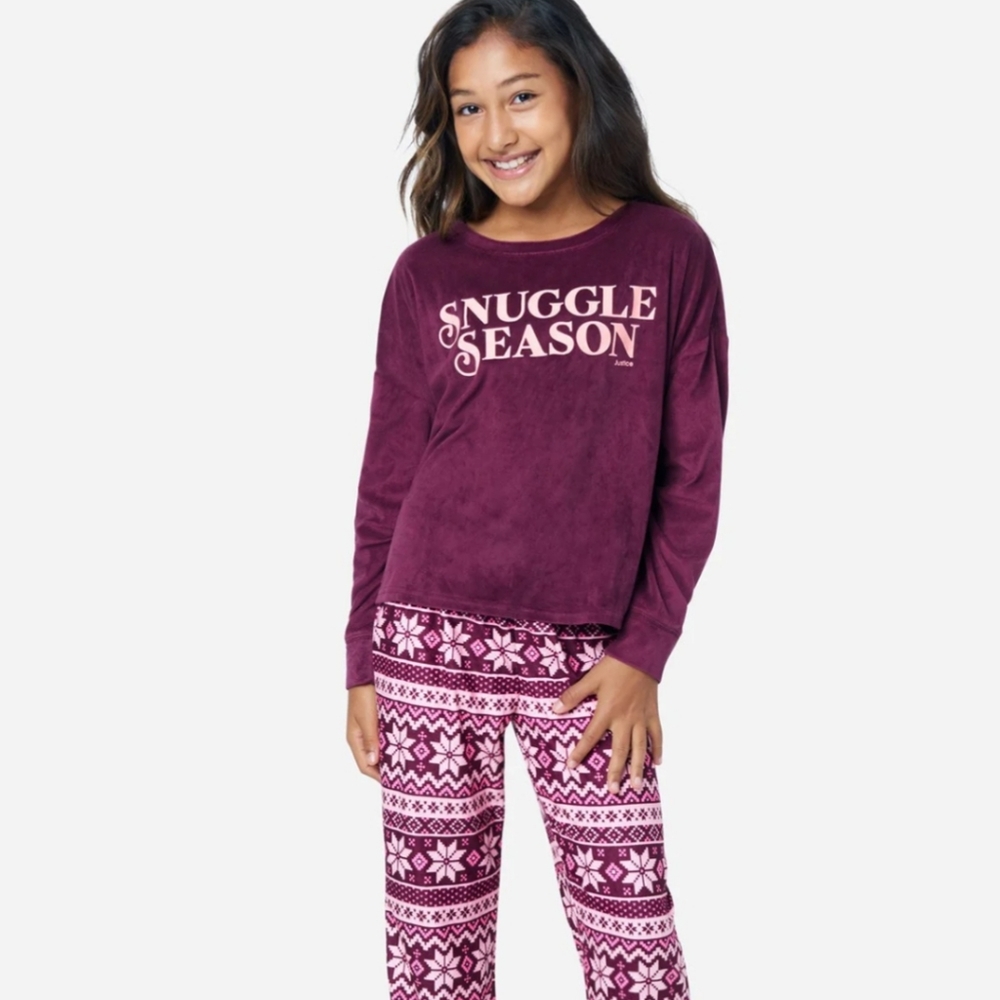 Graphic and Patterned Pajama set